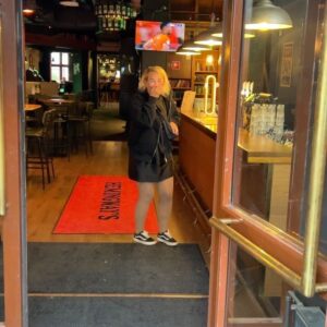 Juuso Mäkilähde Instagram - SuomiPopit. Oulu ja Jyväskylä. Melkosta sekoilua. Mutta hauskaa oli. Kiitos varsinkin meidän livelähetysten ystäville. Vikaan videoon tiivistyy kaikki. Tiina-Reetta❤️