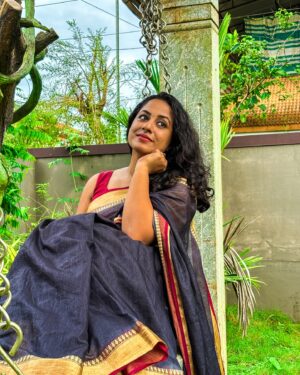 Jyothi Krishna Instagram - “I am a woman and I get to define what that means.” 

#jyothikrishna #malayalamcinema #actress #malayali #beauty #in #saree #blacksaree #women #pennu #malayalipennu #bold #nature #naadu #godsowncountry #entenaadu #keralam #indian #attire #traditional #southindian #postoftheday #instaphoto #trending #viral