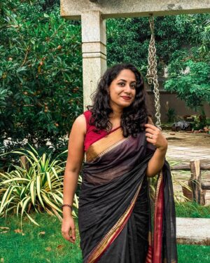 Jyothi Krishna Instagram - “I am a woman and I get to define what that means.” 

#jyothikrishna #malayalamcinema #actress #malayali #beauty #in #saree #blacksaree #women #pennu #malayalipennu #bold #nature #naadu #godsowncountry #entenaadu #keralam #indian #attire #traditional #southindian #postoftheday #instaphoto #trending #viral