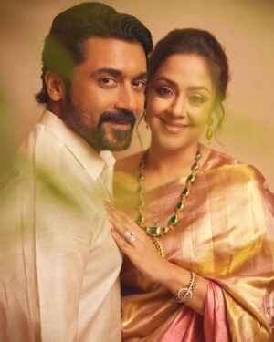 Jyothika Instagram - Ondra Renda Asaigal ….Ellam Sollave Or Nal
Podhuma❤️

Stylist: @poornima.designs 
Makeup: @shiprasinghacharya 
Hair: @hairbyarshiya 
Photography: @nupuragarwal__
