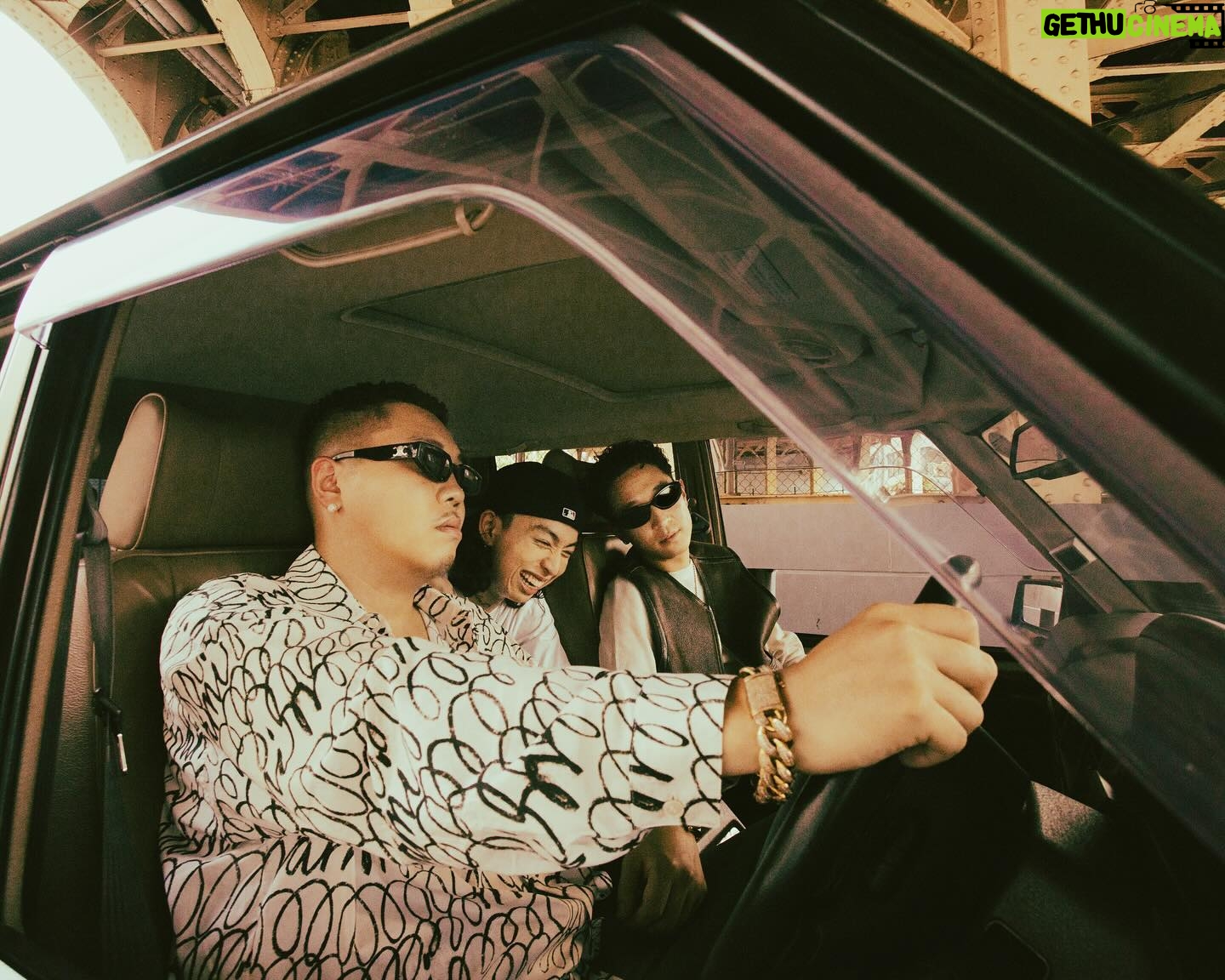 KEIJU - 32.1K Likes - When shared joy is double, While sorrow is halved when shared.
Friends, Family & God - Kvi Baba ft. G-k.i.d & KEIJU
OUT NOW!🧑🧑🧒