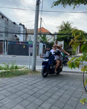 Kaan Çakır Instagram - Geldik…. Merhaba Cangu.  Keyfimiz pasada yok …