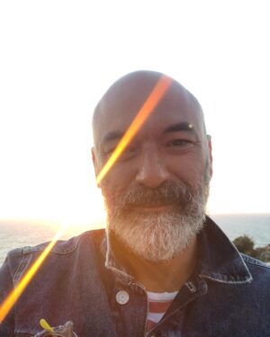 Kaan Çakır Instagram - Bir seye yorum yapmadan once kendinize su soruyu sorun ben kimim ve bu insanin hayatindaki yerim ne? Ya da hic biseyi kafaya o kadar da takmicenn… spor yapmak iyidir. 4 mt lik sandal bile iyidir denizde olmak icin. (Eski Kaani bulmak uzere iken ben. )