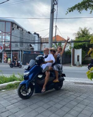 Kaan Çakır Instagram - Geldik…. Merhaba Cangu.  Keyfimiz pasada yok …