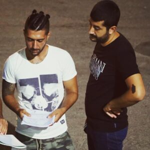 Kadri Beran Taşkın Instagram - #sıfırbir 3. Sezon sauna baskını sahnesini çekerken...Ne geceydi @onurakbay #tb