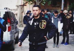 Kadri Beran Taşkın Instagram - @sokagincocuklaridizi setimizden 😉 ilk bölüm 6 Şubat’ta; yani yarın Blutv’de 🔥🔥🔥