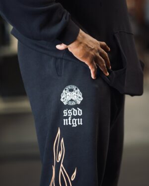 Kai Greene Instagram - FOREVER & GOLDS
@darcsport collections release tonight at 6pm pst. Collections are limited and will go fast!

Wolves Forever 🐺
Code “KAI” at checkout

#KaiGreene 
#DarcSport
#ThoughtsBecomeThings