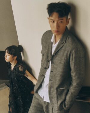 Kai Ko Instagram - 那些年，我們一起追焦

如果柯以我想和你回到那天相遇
讓時間廷止那一場雨

柯震東 X 許莉廷 

@harvest9roadent