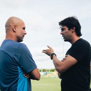 Kaká Instagram - Nice to see you @pepteam !!
What a great chat about the sport that we love. ⚽️❤️
