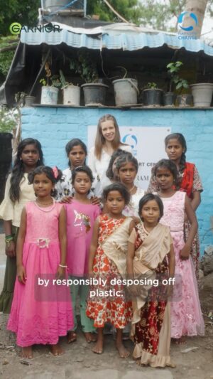Kalki Koechlin Instagram - I recently had the most inspiring experience with @garnierindia ‘s #OneGreenStep and @plasticsforchange initiative! Recycling isn’t just about helping the environment; it’s about supporting our true heroes—the waste pickers. 🙌💚

Meeting these incredible women, who work tirelessly and often go unnoticed, was eye-opening. Let’s join hands and make a difference together!

#OneGreenStep #GreenBeauty #GarnierIndia #PlasticsForChange #PlasticFreeJuly #Ad