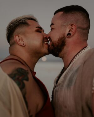 Kalorie Karbdashian-Williams Instagram - Trick or treat, smell my feet,  give me something good to eat. 🌕👻💀

Well this past week I married the love of my life. We had a very small intimate ceremony between us. To family and friends, we would have loved to have you all there, but let’s be serious the reception is what you really want 😂🤣😘😘😘 TBA. 

Here are some amazing magic that was caught by @suroestestudios. 
I felt my whole Carrie Bradshaw moment. 

Ever Thine, Ever Mine, Ever Ours. 😭😭😭
HMU @beautytherapybykim 
Outfits @easyaverydesigns