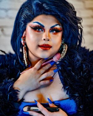 Kalorie Karbdashian-Williams Instagram - The KARBSSSS ARE HEEERRRRRRREEEEEE. 

I’d like to take this time to apologize to my followers and friends. I’ve been so distant lately. I’ve fallen into a slight depression. I’m working though it. Slowly but surly. 

Because of me being gone and have gotten tons of requests on make up tutorials. I figured I’d take the plunge and give you what you needed!! 

My newest Transformation Video/Tutorial woth the amazing help from @jv_studios505 will be up and live on Monday!!!! Head over to my YouTube page and give a subscribe to make sure you’re notified when it goes live! 
Link in bio💕

📸 @jv_studios505 
💍 @madeforaqueen