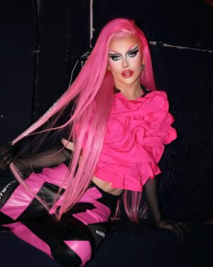 Kam Hugh Instagram - 🩷It was LOUCHE🩷
——
Amazing night at @theloucheparty with @thenickydoll 💖
📸 @jimmychakar @valentinfolliet
👗 @_namilia_ 

——
#drga #makeup #dragqueen