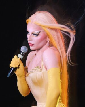 Kam Hugh Instagram - 💫ROCKSTAR RIGHT💫
——
My yellow era !
The (in)famous banana corset
——
OUTFIT @ladymissboo
PIC @ranobrac,  @jolenelivepics , @mermaidofagrabah
#drag #dragqueen #makeup #drf #dragrace