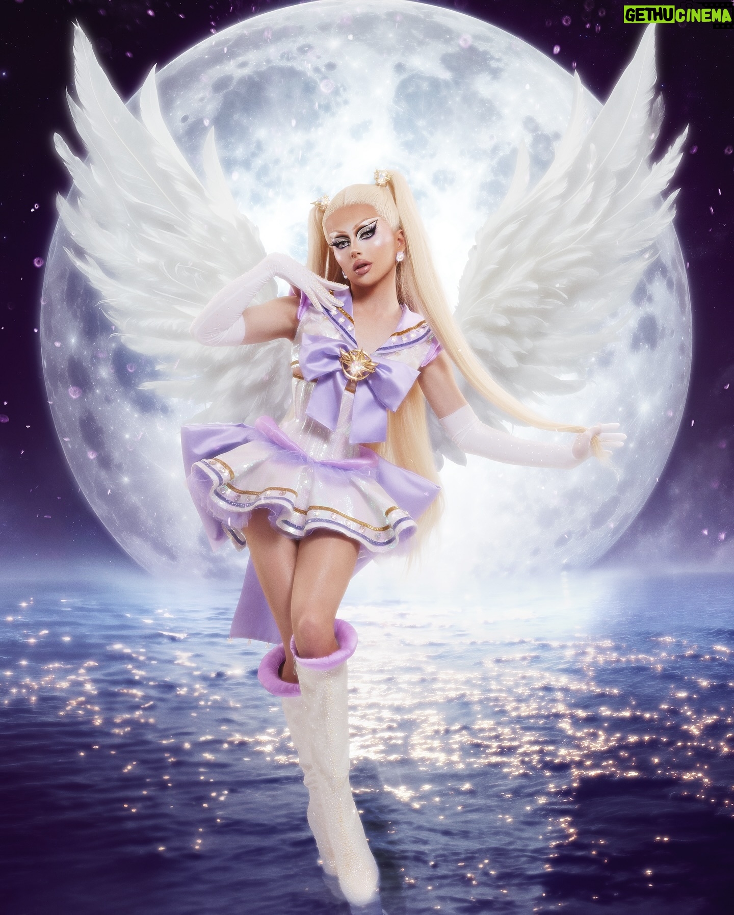 Kam Hugh - 18K Likes - 💫BIRTHDAY GIRL💫
——
Wanted to share this look for so long with you !
Sailor Kam 💙⭐️
I always dreamed about that look and @ladymissboo made my dream come true.
——
📸 @ranobrac
👗 @ladymissboo
💇🏼♀️ @christophe_mecca
3D design @romaingauthier_
#drag #sailor moon #dragqueen #makeup