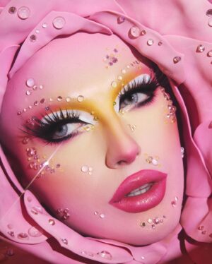 Kam Hugh Instagram - 🌷Garden of time🌷
——
🌷: @jan_eneskey
📸 @ranobrac
#metgala #metgala2024