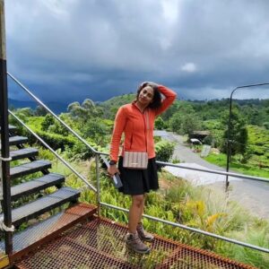 Kamakshi Bhaskarla Instagram - Memories from 🇮🇩Indonesia. 
Not everything that gives us happiness has to be glamorous! 
. 
. 
. 
. 
. 
. 
. 
. 
#travel #traveler #actor #doctor #human #real #imperfect 
Would you live in a ⛵boat in the middle of the 🌊sea for 2 days! Just like i did!