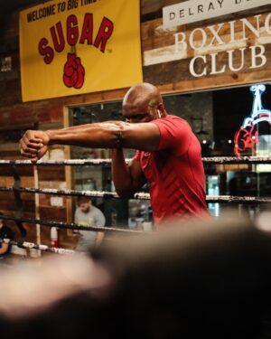 Kamaru Usman Instagram - In due time, everything will be as it should 👊🏿💪🏿 #OnMyWay
