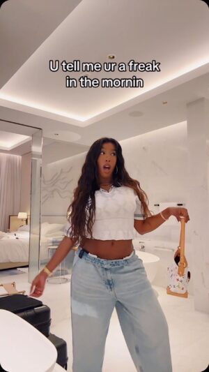 Kamille Instagram - if ur ready to hear freak…………..drop a 🔥