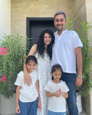 Kamna Jethmalani Instagram - And 11 years just went by ……. Wishing you a very happy anniversary! 11 years is definitely a big big number . 

All I want to say is Thank you for always being there. You are definitely my pillar, my strength 😊 
Highs and low’s I know you will be by my side ! 
Thank you for our 2 beautiful girls ♥️ We love them ! 
We have created some wonderful memories and will continue to do the same ! 
Happy 11 and god bless us !

@surajnagpal