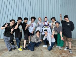 Kanako Takatsuki Instagram - 共演者の皆さんと📸
他の方々ともお話したりできたのはいい思い出🫶💙
うちらのスター🌟セリコちゃんとは時間合わなくて写真撮れなかったからBGMに設定した🥹🎧笑

#アニレヴ #anirave