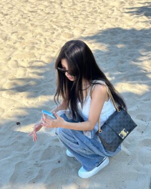 Kang Hye-won Instagram - 🫧🩵🫧