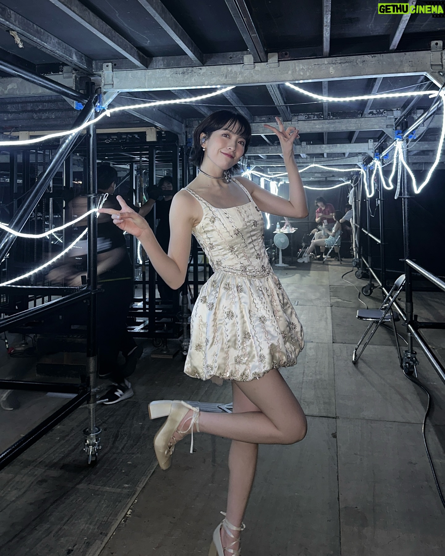 Kang Ji-young - 34.7K Likes - źæė§ ź°ģė KARASIA ź³ ė§ģģš¤