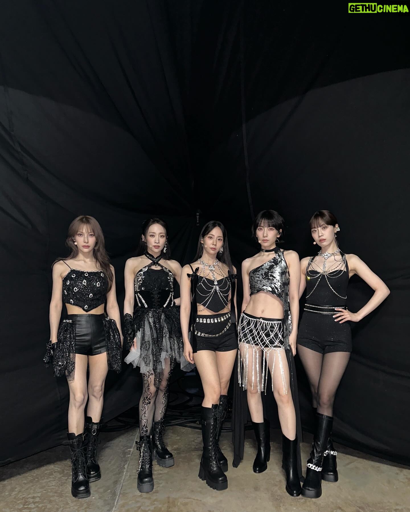 Kang Ji-young - 56.8K Likes - KARASIA in Tokyo, ććććØćš¤