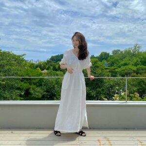 Kang Min-kyung Instagram - 날씨,,🤍