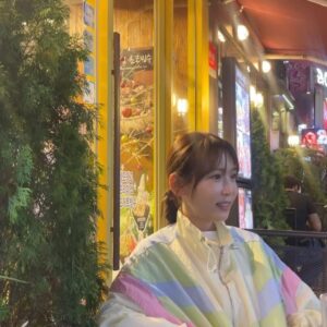 Kang Ye-won Instagram - 운동친구랑🩷
바람부니 좋다아