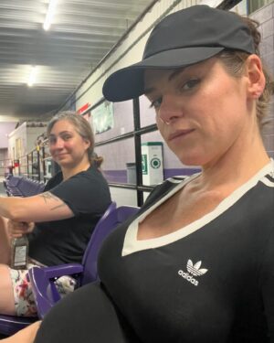 Kaniehtiio Horn Instagram - July was full. There was some great news, lots of chilling and family time, but me and my Jenny bestie also lost our childhood friend. 
Grief is new to me and I’m navigating it best I can while also being full on pregs. I’m so grateful for my family, my Jenny and cousins and my boyz making me smile and laugh all day. They’re such good medicine. 
Don’t leave your friends on ‘read’. Remind them you love them even if they piss you off occasionally. 
🖤🖤