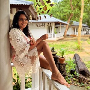 Kaniha Instagram - Slowing down...
Far away from the noise and chaos,
Embracing the love,
Trusting the process!
❤️🩷❤️