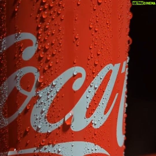 Kanta - 9.7K Likes - コカ・コーラカッコよく撮ってみた!(世界中で流行ってるシリーズを無茶振りされました🥵)