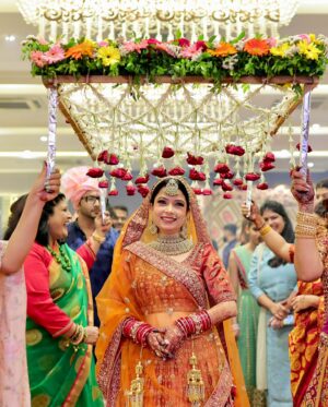 Karan Sharma Instagram - “ Introducing Mr. & Mrs. Sharma “💑✨❤️🧿✨

#JustMarried #newlyweds #pookavivaah #poojakaran #blessed

Photography: @gv_photography_and_films