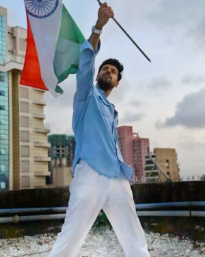 Karanvir Sharma Instagram - Vande Mataram 🧡🤍💚

Respect thy Mother. Respect thy Women. ✊🏼 
.
.
.
.
.
.
.
.
.
#78thindependenceday #india #bharat #independenceday #vandemataram #jaihind #🇮🇳 #jaiho