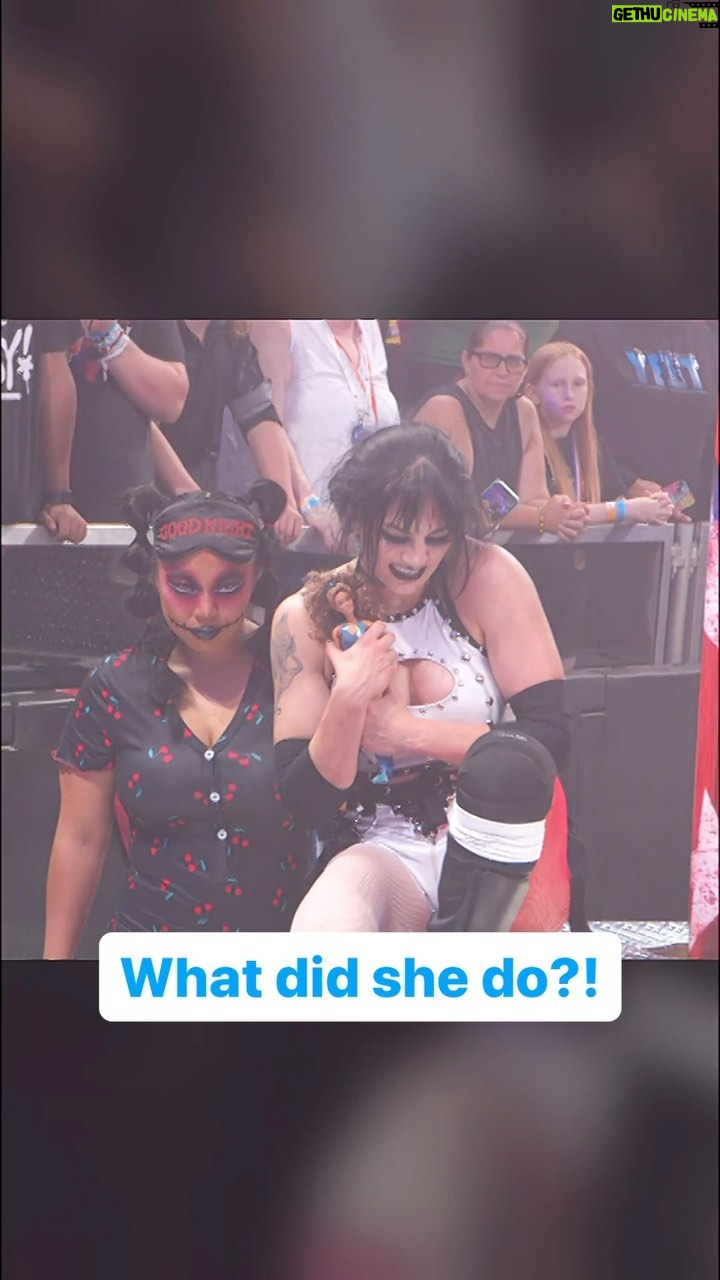 Karen Yu - 21K Likes - What was that for @therealestwendy?! š³