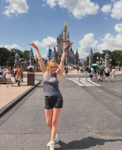 Actress Kari Byron HD Instagram Photos and Wallpapers September 2024