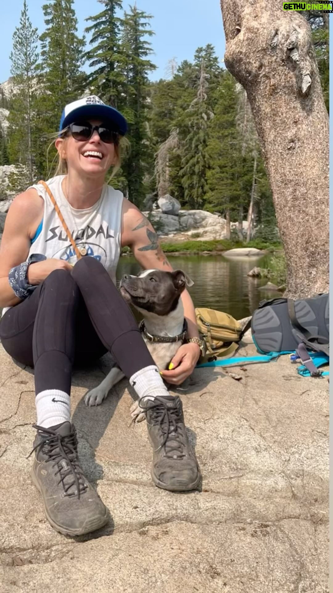 Kari Byron - 3K Likes - Adventuring with my favorite road dog.
#crashtestgirl #doglife #outdoors #adventure
