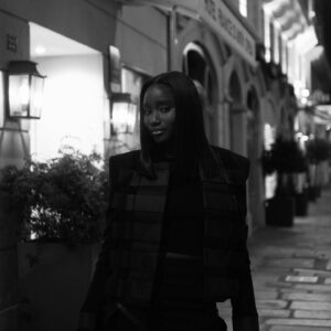 Karidja Touré Instagram - 🤍✨

📸 : @tom_lemarchand 
Hair : @expert_denilsonpedro.11 
Make up : @fabbhairdresser 
Look : @balmain