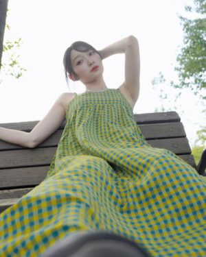 Karin Miyamoto Instagram - ♡

☀️🎐

#夏
#ベンチ
#この時39度 
#暑い
#宮本佳林
