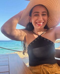 Actress Karisma Kapoor HD Instagram Photos and Wallpapers August 2024