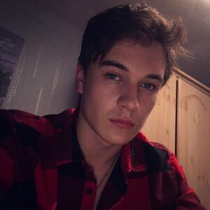 Karl Hughes Instagram - U wa