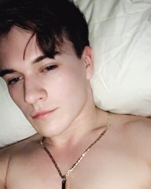 Karl Hughes Instagram - 💤