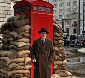 Karl Hughes Instagram - I should time travel to somewhere hot...