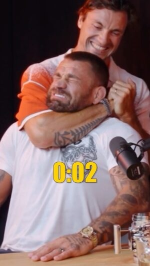 Karlos Vémola Instagram - RUKAMA to MARTIN umí. 🤩 GRATULUJEME 🏅

Celý díl OSSCASTU najdeš na herohero.co/karlostvemola 🎤