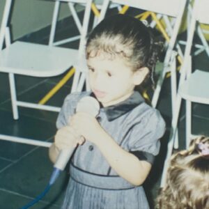 Karol Alves Instagram - em uma escala de 1 a 10 baby karois, qual o humor do seu dia até agora? ✨