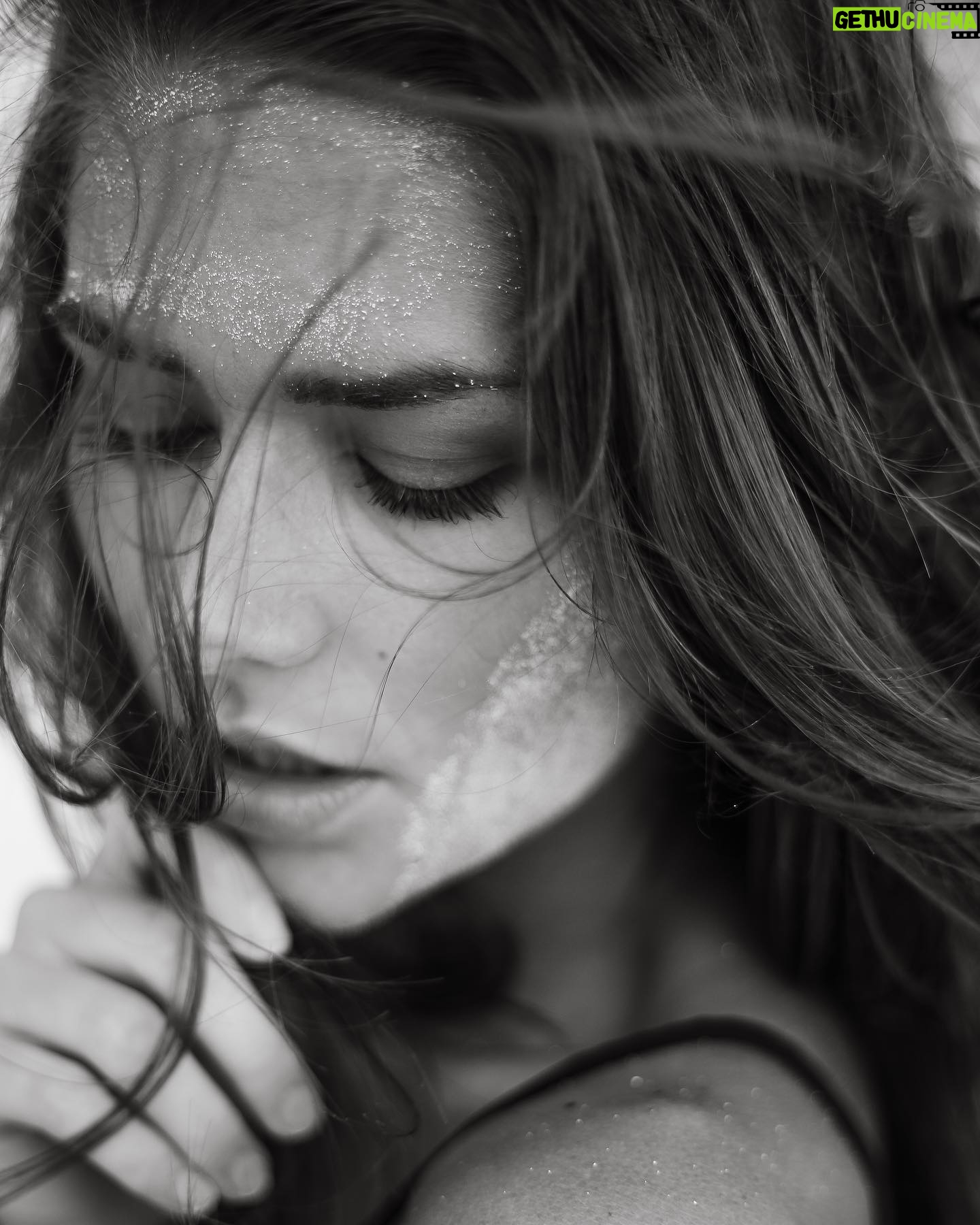 Karolína Kokešová - 3.7K Likes - Beach vibes by @acitalic @mareksybal ✨🌴🙏 aneb co vzniklo při 30min focení, a to je začátek 🤩 #beachvibes #mexico