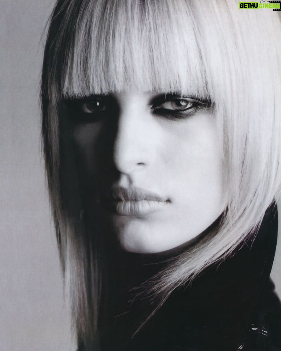 Karolína Kurková - 2.2K Likes - Versace. Versace. Versace. 🖤