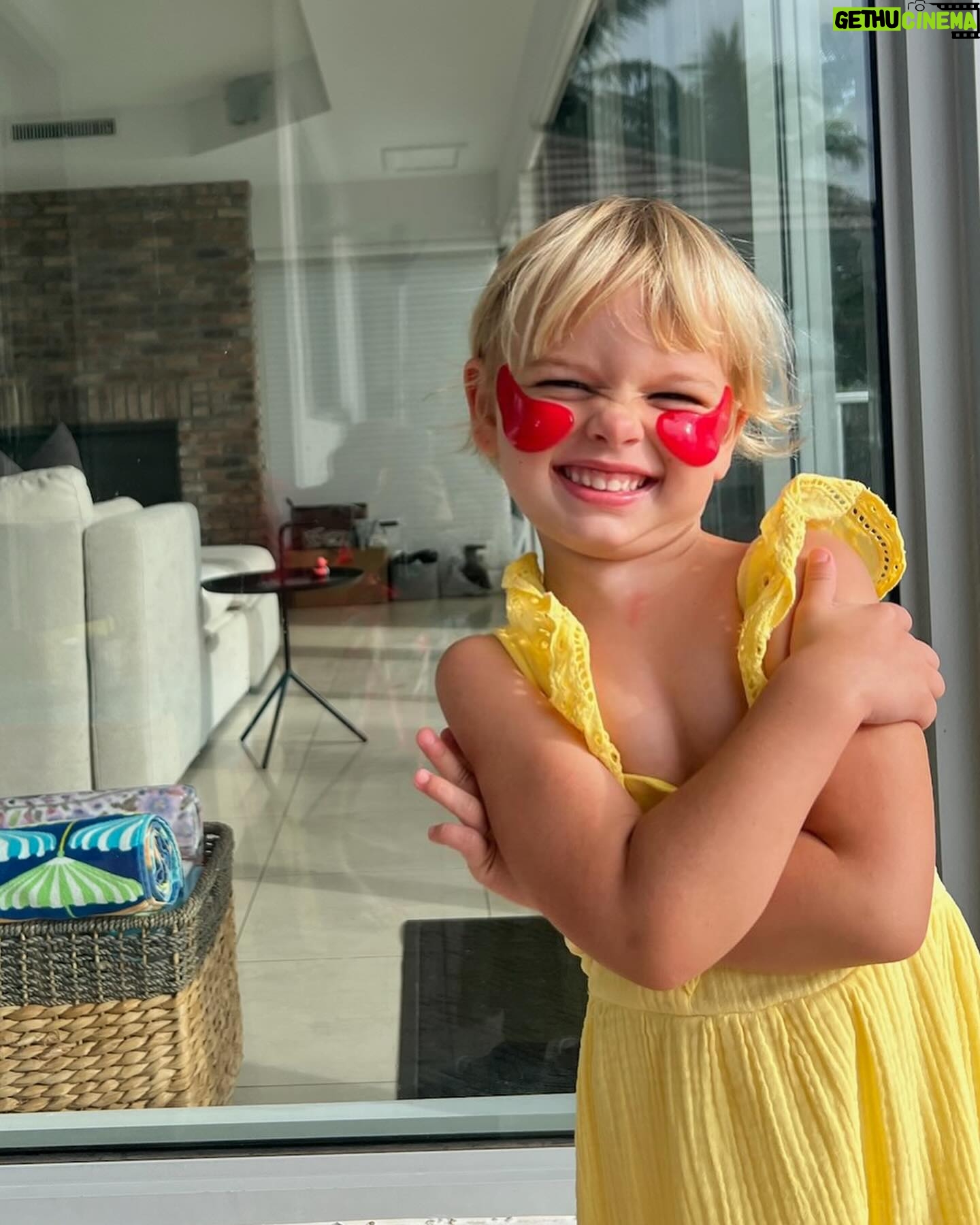 Karolína Kurková - 3K Likes - Self-care starts early. ❤️