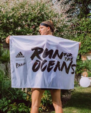 Karolína Muchová Instagram - It’s time to #RunForThe Oceans. In Paris, I’m playing to help end plastic waste. 🌊

Between May 23 and June 8, for every 10 minutes you run or track your tennis session, adidas and Parley will clean up the equivalent weight of a plastic bottle from
our beaches and islands - up to 250,000kg.
Sign up on the adidas Running App & get moving.
Find out more at adidas.com/ runfortheoceans and in my stories.
#adidasParley #ImpossibleIsNothing #createdwithadidas @adidastennis @adidasrunning